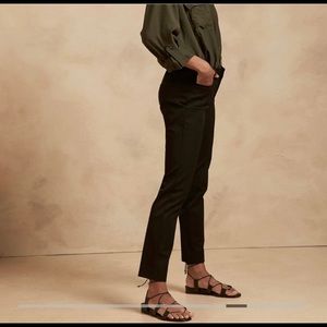 Banana Republic Sloan Size 4 Pants🥂